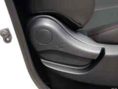 2021 2,0-литровый вариатор Luxury Pilot Edition 2021 2.0L CVT Luxury Pilot Edition Фото 260 из 334