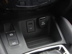 2021 2.0L CVT Флагманское издание 2021 2.0L CVT Flagship Edition Фото 59 из 334