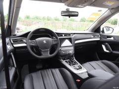 Фото Peugeot 408 , фото салона