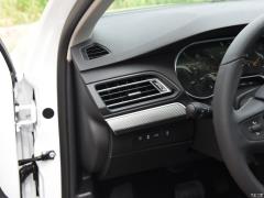 Фото Peugeot 408 , фото салона