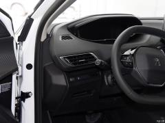 Фото Peugeot 5008 , фото салона