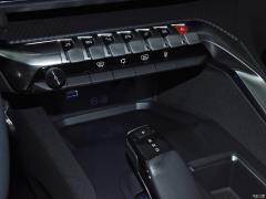 2019 фейслифтинг 360THP 5-местная ведущая версия 2019 facelift 360THP 5-seater leading version Фото 317 из 844