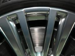 Версия 2021 с удлиненной колесной базой 6,7 т 2021 6.7T long wheelbase version Фото 88 из 124