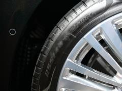 Версия 2021 с удлиненной колесной базой 6,7 т 2021 6.7T long wheelbase version Фото 81 из 124