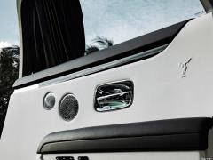 Версия 2021 с удлиненной колесной базой 6,7 т 2021 6.7T long wheelbase version Фото 162 из 239