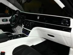 Версия 2021 с удлиненной колесной базой 6,7 т 2021 6.7T long wheelbase version Фото 84 из 239