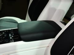 Версия 2021 с удлиненной колесной базой 6,7 т 2021 6.7T long wheelbase version Фото 179 из 239