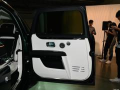 Версия 2021 с удлиненной колесной базой 6,7 т 2021 6.7T long wheelbase version Фото 211 из 239