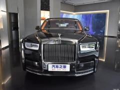 Версия с длинной колесной базой 6,7 т 2018 г. 2018 6.7T long wheelbase version Фото 2 из 51