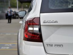 Универсал TSI280 DSG Deluxe Edition National VI 2019 года 2019 Wagon TSI280 DSG Deluxe Edition National VI Фото 301 из 418