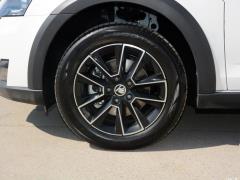 Универсал TSI230 DSG Deluxe Edition National VI 2019 года 2019 Station Wagon TSI230 DSG Deluxe Edition National VI Фото 346 из 418