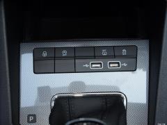Универсал TSI230 DSG Deluxe Edition National VI 2019 года 2019 Station Wagon TSI230 DSG Deluxe Edition National VI Фото 581 из 1247