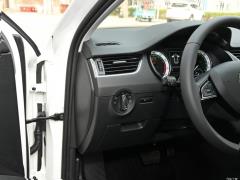1.5L Автоматическая версия Smart Travel Deluxe Edition 2020 г. 2020 1.5L Automatic Smart Travel Deluxe Edition Фото 507 из 1247