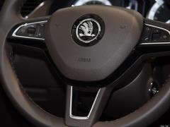 Универсал 2019 TSI280 DSG Флагманское издание National VI 2019 Station Wagon TSI280 DSG Flagship Edition National VI Фото 13 из 69