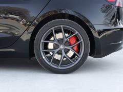 2021 Performance высокопроизводительная полноприводная версия 2021 Performance high-performance all-wheel drive version Фото 38 из 62