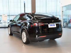 Фото Tesla Model X 