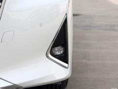 Двухдвигательный двигатель 2,5 л Deluxe Edition 2020 г. 2020 Dual Engine 2.5L Deluxe Edition Фото 27 из 81