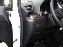 Фото Toyota Alphard (H30), фото салона