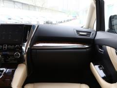 Фото Toyota Alphard (H30)