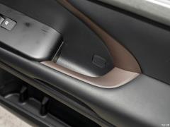 2021 2.0T 4WD Premium Edition 7-местный 2021 2.0T 4WD Premium Edition 7-seater Фото 211 из 220