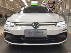 Фото Volkswagen Golf (Mk8)