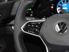 Фото Volkswagen Golf (Mk8), фото салона