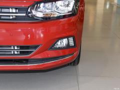 2019 Plus 1,5-литровый автомат Beats Trendy Cool Edition 2019 Plus 1.5L Automatic Beats Trendy Cool Edition Фото 19 из 53