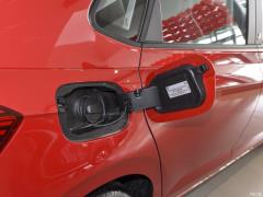 2019 Plus 1,5-литровый автомат Beats Trendy Cool Edition 2019 Plus 1.5L Automatic Beats Trendy Cool Edition Фото 50 из 53