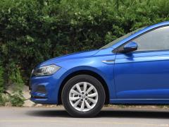 2019 Plus 1.5L Автоматическая цветная технология Edition 2019 Plus 1.5L Automatic Colorful Technology Edition Фото 32 из 70
