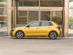 Фото Volkswagen Polo (Mk6)