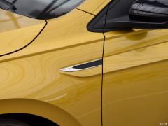 2019 Plus 1,5-литровый автомат Beats Trendy Cool Edition 2019 Plus 1.5L Automatic Beats Trendy Cool Edition Фото 59 из 185