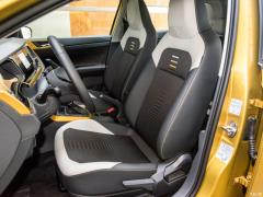 2019 Plus 1,5-литровый автомат Beats Trendy Cool Edition 2019 Plus 1.5L Automatic Beats Trendy Cool Edition Фото 278 из 425
