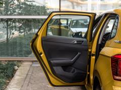 2019 Plus 1,5-литровый автомат Beats Trendy Cool Edition 2019 Plus 1.5L Automatic Beats Trendy Cool Edition Фото 287 из 425