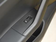 2019 Plus 1,5-литровый автомат Beats Trendy Cool Edition 2019 Plus 1.5L Automatic Beats Trendy Cool Edition Фото 251 из 425