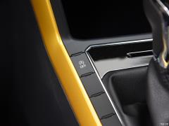 2019 Plus 1,5-литровый автомат Beats Trendy Cool Edition 2019 Plus 1.5L Automatic Beats Trendy Cool Edition Фото 64 из 425