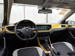 Фото Volkswagen Polo (Mk6), фото салона