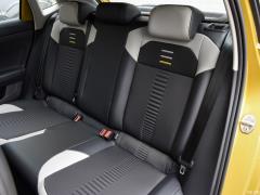 2019 Plus 1,5-литровый автомат Beats Trendy Cool Edition 2019 Plus 1.5L Automatic Beats Trendy Cool Edition Фото 248 из 425