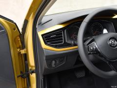 Фото Volkswagen Polo (Mk6), фото салона