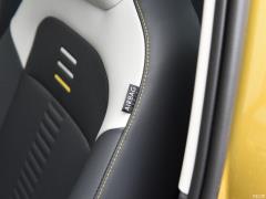 2019 Plus 1,5-литровый автомат Beats Trendy Cool Edition 2019 Plus 1.5L Automatic Beats Trendy Cool Edition Фото 241 из 425