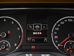 2019 Plus 1,5-литровый автомат Beats Trendy Cool Edition 2019 Plus 1.5L Automatic Beats Trendy Cool Edition Фото 21 из 425