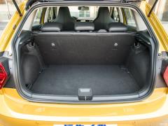 2019 Plus 1,5-литровый автомат Beats Trendy Cool Edition 2019 Plus 1.5L Automatic Beats Trendy Cool Edition Фото 300 из 425
