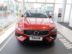 Фото Volvo S60 