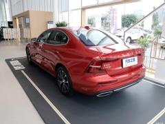 Фото Volvo S60 