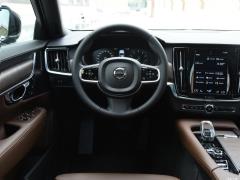 Фото Volvo S90 