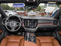 Фото Volvo V60 