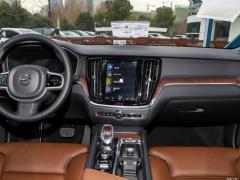 Фото Volvo V60 