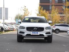 Фото Volvo V90 