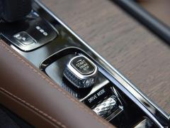 2021 Кросс-кантри B5 AWD Zhizun Edition 2021 Cross Country B5 AWD Zhizun Edition Фото 31 из 79
