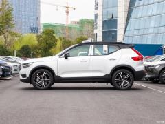 Фото Volvo XC40 