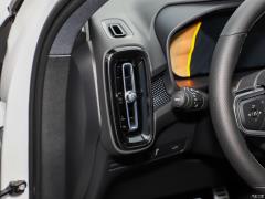 Фото Volvo XC40 , фото салона